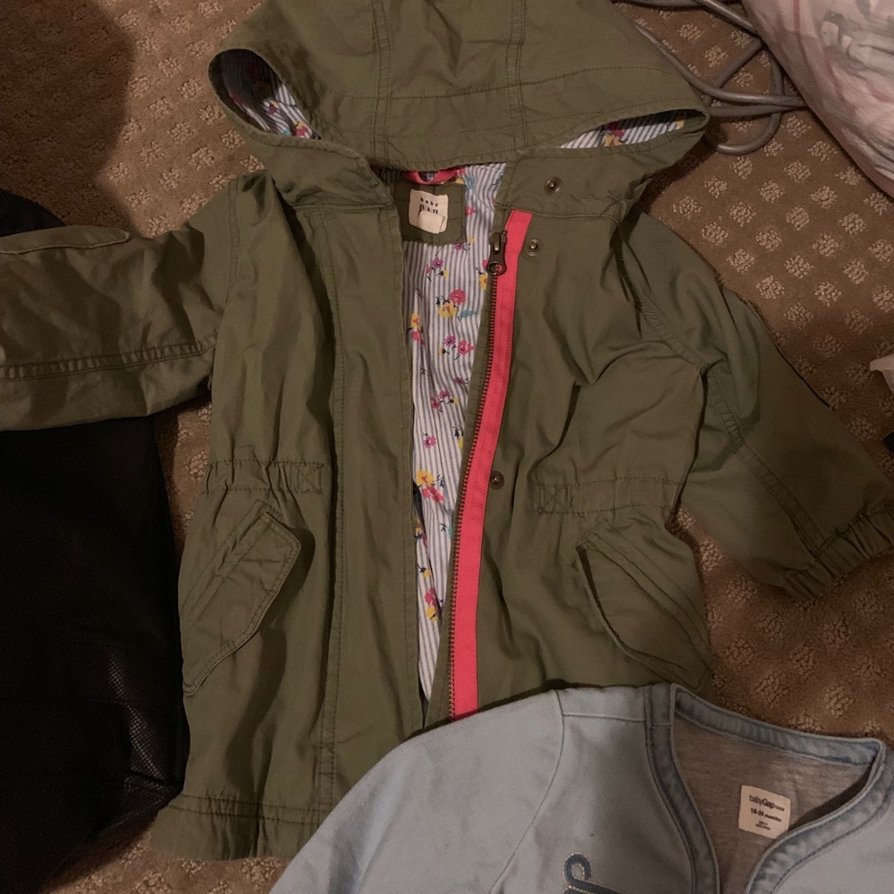 18-24 GAP jacket bundle - Picture 4 of 5
